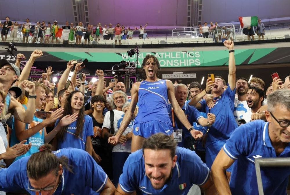 Βουδαπέστη 2023: Το μοναδικό σόου του Ιταλού σταρ Gianmarco Tamberi μετά τη νίκη του runbeat.gr